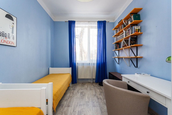 Продам двухкомнатную (2-комн.) квартиру, Брамса ул, 29, Калининград г