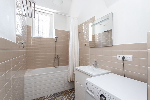 Продам двухкомнатную (2-комн.) квартиру, Брамса ул, 29, Калининград г