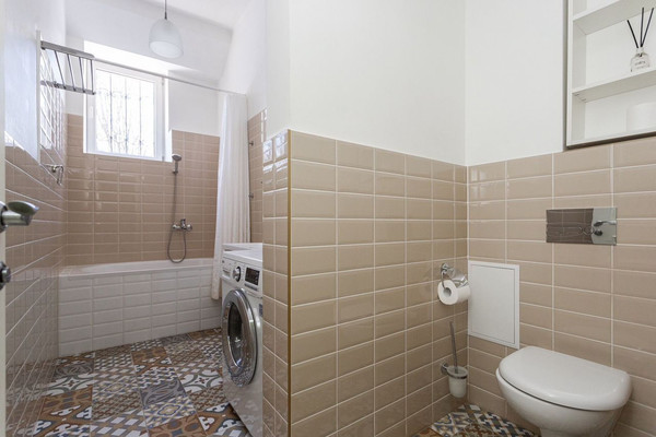 Продам двухкомнатную (2-комн.) квартиру, Брамса ул, 29, Калининград г