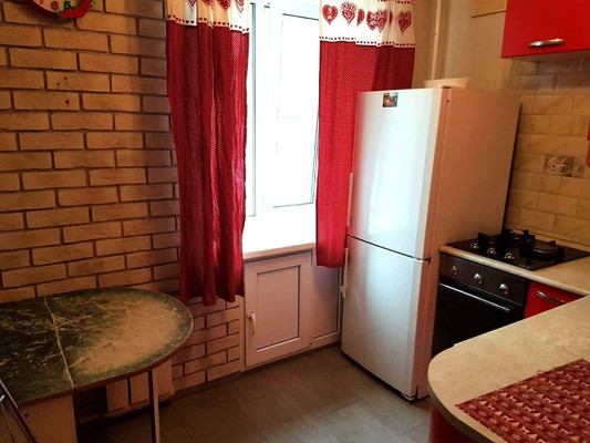 Продам двухкомнатную (2-комн.) квартиру, Андропова ул, 26/28, Ступино г