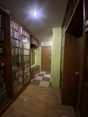 Продам трехкомнатную (3-комн.) квартиру, Маршала Тухачевского ул, 33, Москва г