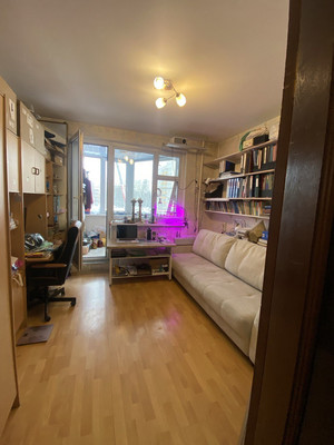 Продам трехкомнатную (3-комн.) квартиру, Маршала Тухачевского ул, 33, Москва г