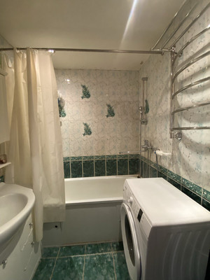 Продам трехкомнатную (3-комн.) квартиру, Маршала Тухачевского ул, 33, Москва г