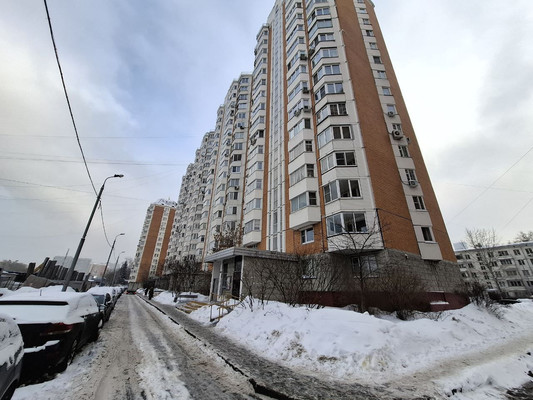 Продам трехкомнатную (3-комн.) квартиру, Маршала Тухачевского ул, 33, Москва г