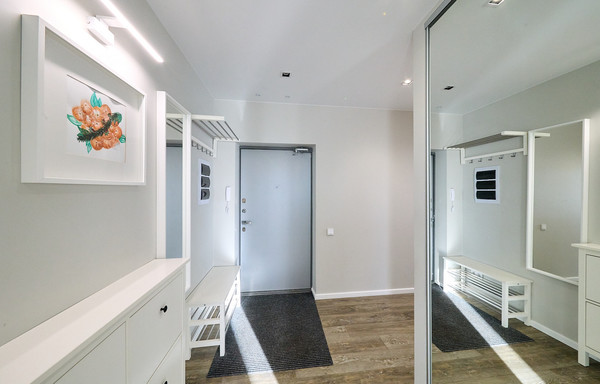 Продам трехкомнатную (3-комн.) квартиру, Челюскина ул, 4, Санкт-Петербург г