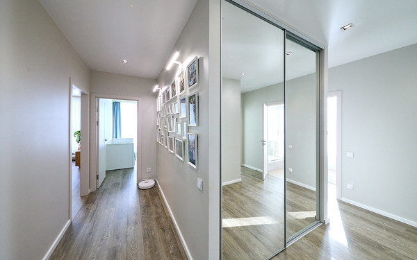 Продам трехкомнатную (3-комн.) квартиру, Челюскина ул, 4, Санкт-Петербург г