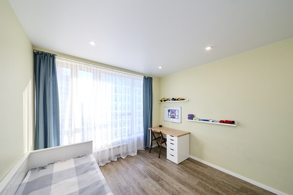 Продам трехкомнатную (3-комн.) квартиру, Челюскина ул, 4, Санкт-Петербург г