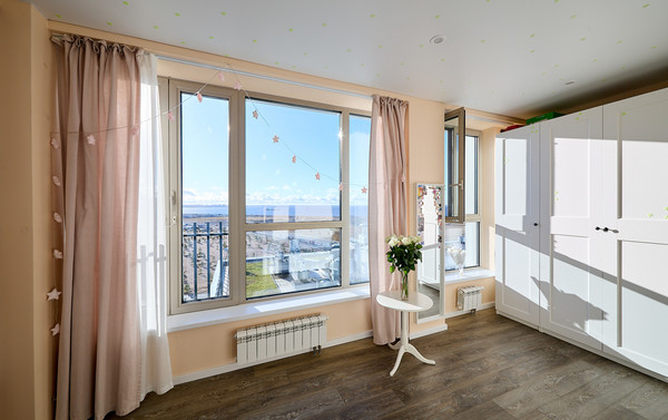 Продам трехкомнатную (3-комн.) квартиру, Челюскина ул, 4, Санкт-Петербург г