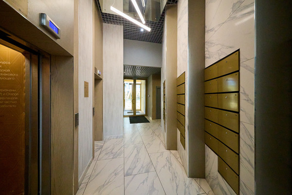 Продам трехкомнатную (3-комн.) квартиру, Челюскина ул, 4, Санкт-Петербург г