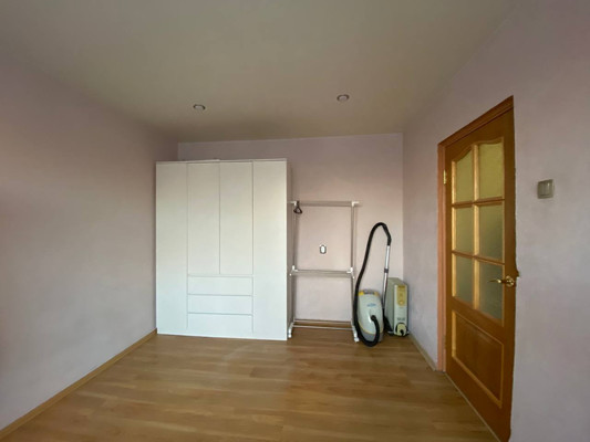 Продам однокомнатную (1-комн.) квартиру, Подвойского ул, 35Пк1, Санкт-Петербург г