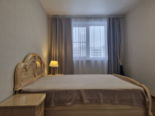 Сдам трехкомнатную (3-комн.) квартиру, Ленинский пр-кт, 129к1, Москва г