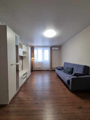 Сдам трехкомнатную (3-комн.) квартиру, Ленинский пр-кт, 129к1, Москва г