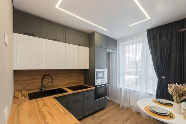 Продам двухкомнатную (2-комн.) квартиру, Новороссийская ул, 90/2к1, Краснодар г