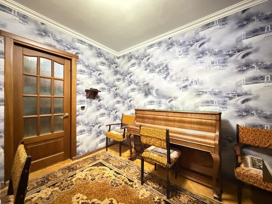 Продам многокомнатную квартиру, Ингушская ул, 13, Нальчик г