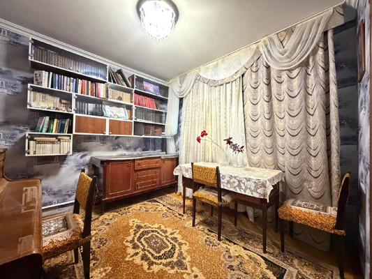 Продам многокомнатную квартиру, Ингушская ул, 13, Нальчик г