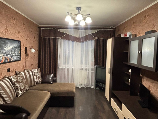 Продам трехкомнатную (3-комн.) квартиру, Колтушское ш, 19к1, Кальтино д