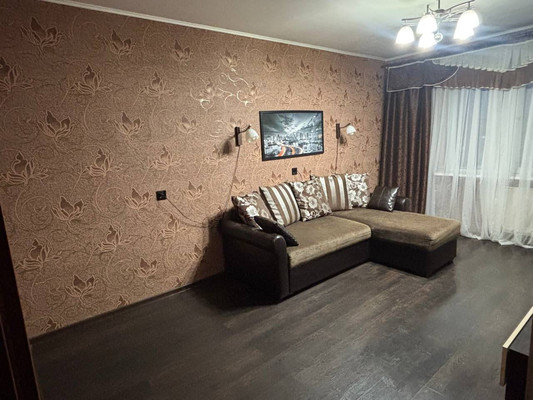 Продам трехкомнатную (3-комн.) квартиру, Колтушское ш, 19к1, Кальтино д