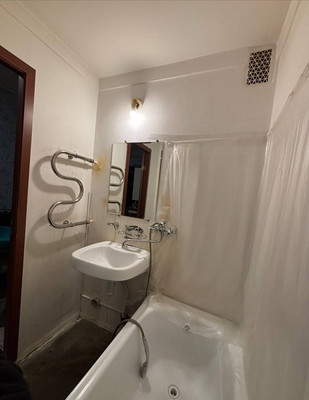 Продам трехкомнатную (3-комн.) квартиру, Колтушское ш, 19к1, Кальтино д