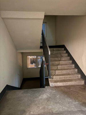 Продам трехкомнатную (3-комн.) квартиру, Колтушское ш, 19к1, Кальтино д