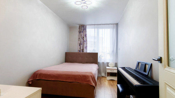 Продам двухкомнатную (2-комн.) квартиру, Московское ш, 264, Шушары п