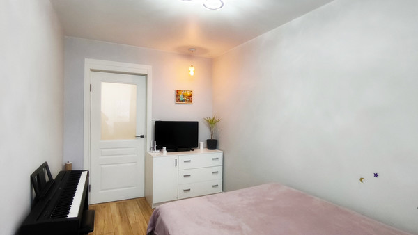 Продам двухкомнатную (2-комн.) квартиру, Московское ш, 264, Шушары п