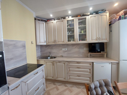 Продам двухкомнатную (2-комн.) квартиру, Северный (Купелинка мкр) кв-л, 20, Сапроново д