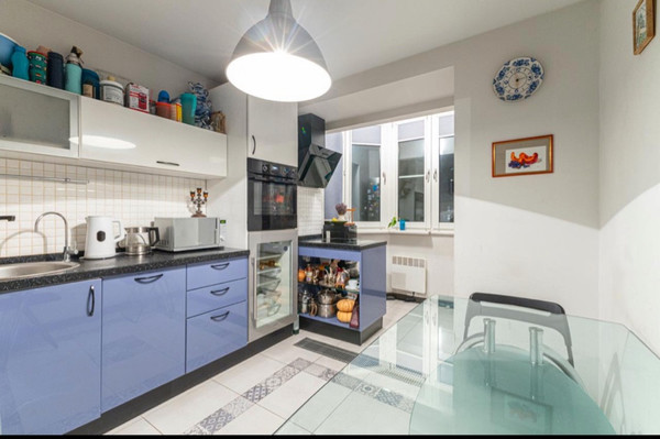 Продам трехкомнатную (3-комн.) квартиру, Загородное ш, 9к1, Москва г