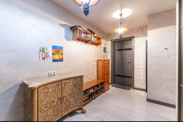 Продам трехкомнатную (3-комн.) квартиру, Загородное ш, 9к1, Москва г