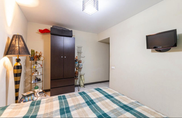 Продам трехкомнатную (3-комн.) квартиру, Загородное ш, 9к1, Москва г