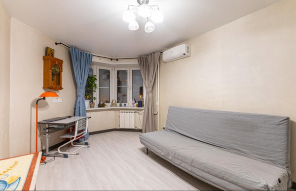 Продам трехкомнатную (3-комн.) квартиру, Загородное ш, 9к1, Москва г