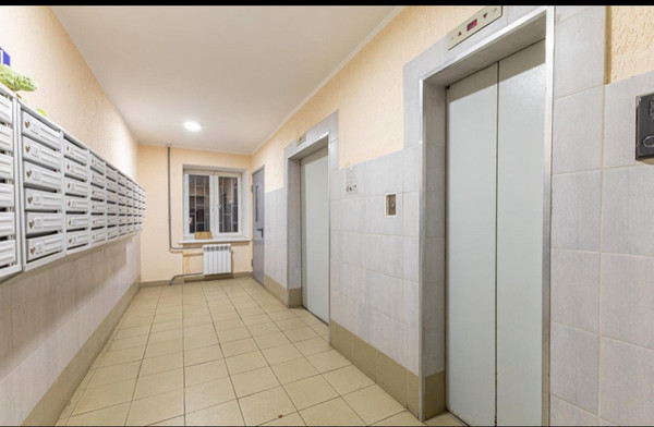 Продам трехкомнатную (3-комн.) квартиру, Загородное ш, 9к1, Москва г