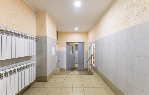 Продам трехкомнатную (3-комн.) квартиру, Загородное ш, 9к1, Москва г