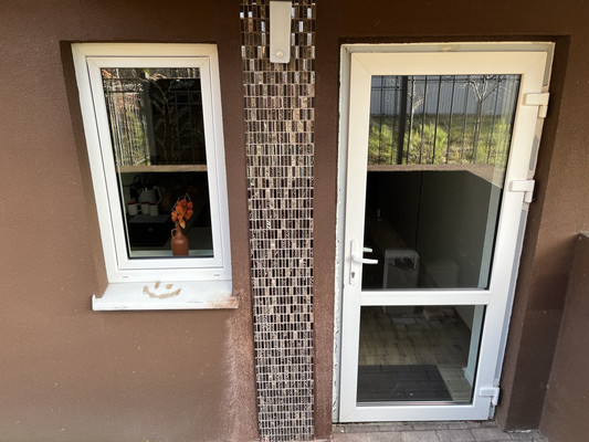 Продам коммерческое помещение 100 м2, Тихоненко ул, 17а, Калининград г