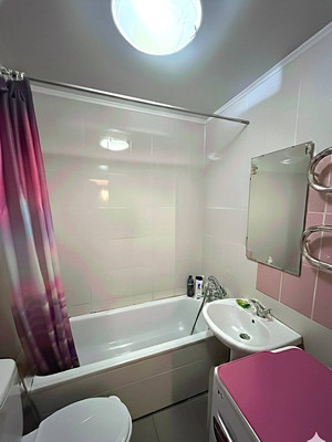 Продам однокомнатную (1-комн.) квартиру, Училищная ул, 5, Симферополь г