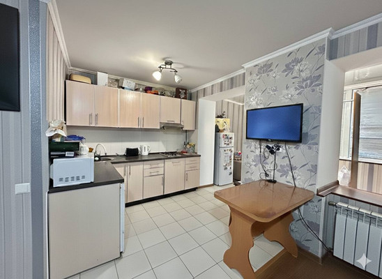 Продам однокомнатную (1-комн.) квартиру, Гавена ул, 111, Симферополь г