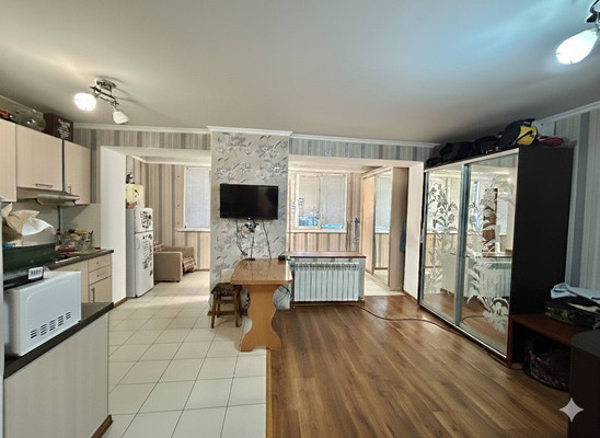 Продам однокомнатную (1-комн.) квартиру, Гавена ул, 111, Симферополь г