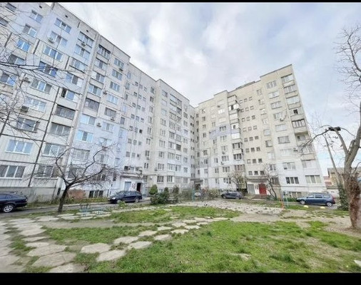 Продам трехкомнатную (3-комн.) квартиру, 60 лет Октября ул, 13к64, Симферополь г