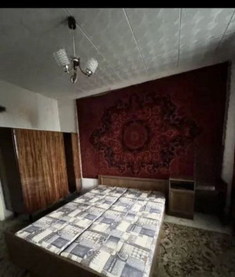 Продам трехкомнатную (3-комн.) квартиру, 60 лет Октября ул, 13к64, Симферополь г