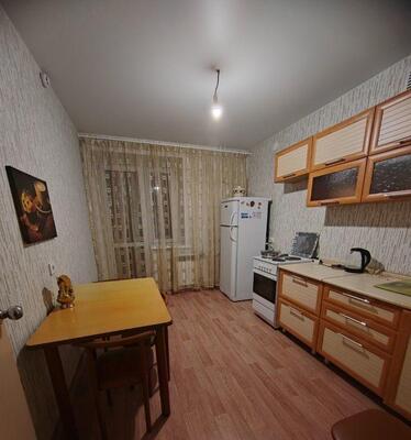 Сдам однокомнатную (1-комн.) квартиру, Шахтеров ул, 8, Красноярск г