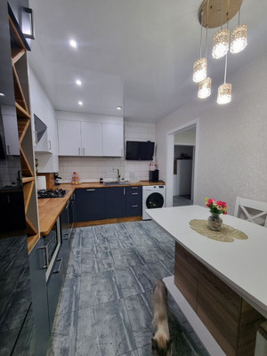 Продам трехкомнатную (3-комн.) квартиру, Пригородная ул, 13, Калининград г