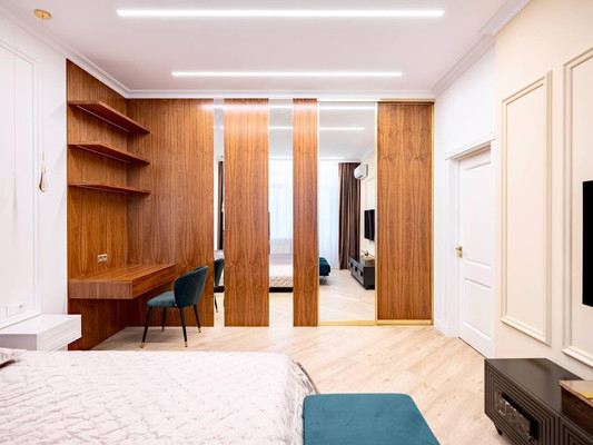 Продам двухкомнатную (2-комн.) квартиру, Свердловская наб, 58, Санкт-Петербург г