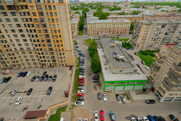 Продам двухкомнатную (2-комн.) квартиру, Свердловская наб, 58, Санкт-Петербург г