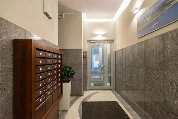 Продам двухкомнатную (2-комн.) квартиру, Свердловская наб, 58, Санкт-Петербург г