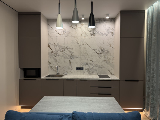 Продам однокомнатную (1-комн.) квартиру, Строителей ул, 113, Ханты-Мансийск г