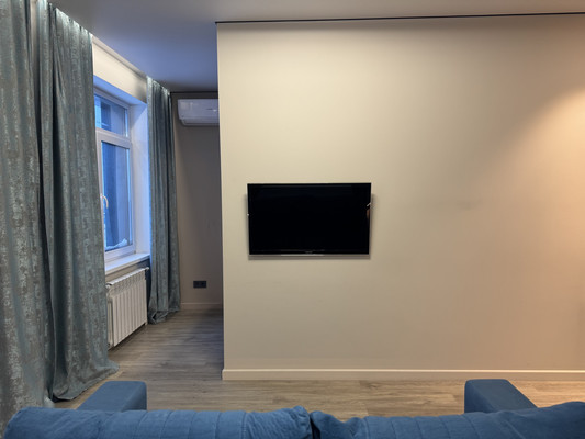 Продам однокомнатную (1-комн.) квартиру, Строителей ул, 113, Ханты-Мансийск г