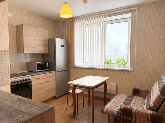 Продам однокомнатную (1-комн.) квартиру, Загородная ул, 37к2, Понтонный п