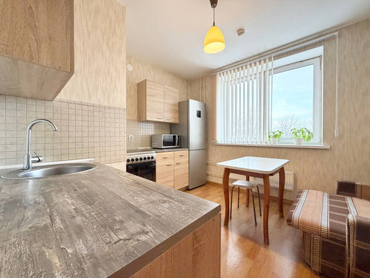 Продам однокомнатную (1-комн.) квартиру, Загородная ул, 37к2, Понтонный п