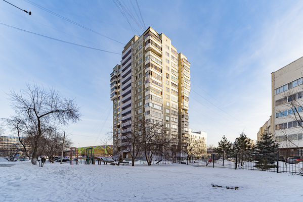 Продам трехкомнатную (3-комн.) квартиру, Шейнкмана ул, 134, Екатеринбург г