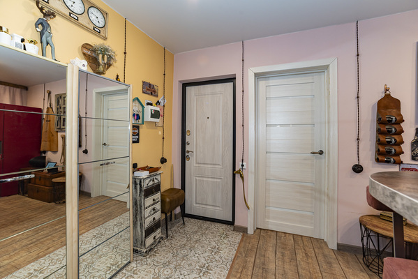 Продам трехкомнатную (3-комн.) квартиру, Шейнкмана ул, 134, Екатеринбург г