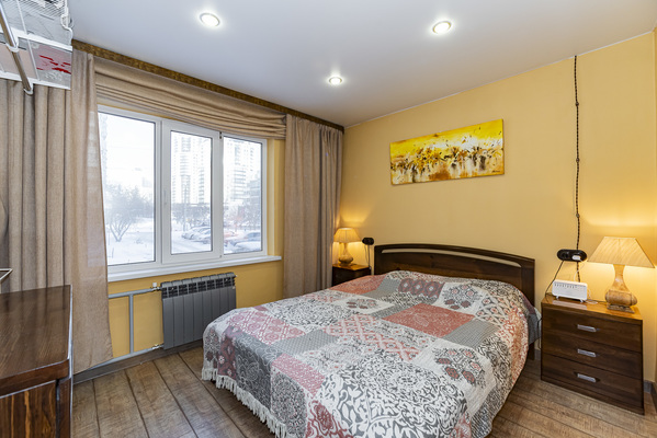 Продам трехкомнатную (3-комн.) квартиру, Шейнкмана ул, 134, Екатеринбург г